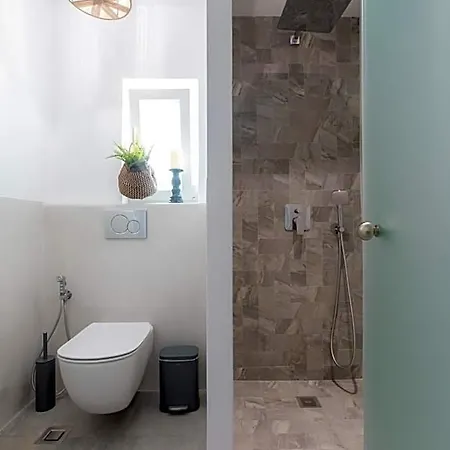 Athina And Plaka Apartamento